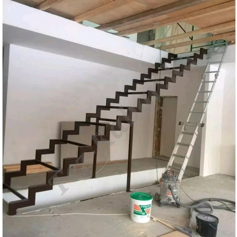 Лестница змейкой. Лестница металлокаркас. Каркасная лестница. Проект лестницы на металлокаркасе. Открытый каркас лестницы.
