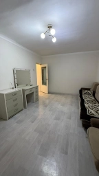 Продажа квартиры, Вторичка, 2 комнаты, 77 м², Собственник