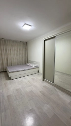 Продажа квартиры, Вторичка, 2 комнаты, 77 м², Собственник
