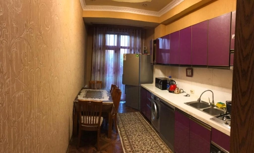 Квартира, 3 комнаты, 100 м²