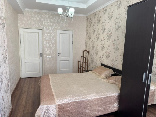 Квартира, 3 комнаты, 80 м²