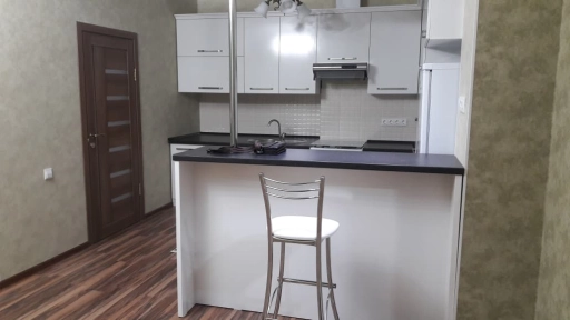 Квартира, 3 комнаты, 80 м²