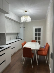 Квартира, 3 комнаты, 80 м²