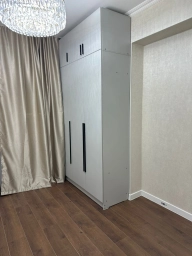 Квартира, 3 комнаты, 80 м²