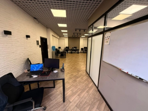 Офисное помещение, 82 м², Собственник