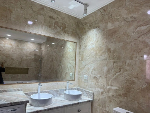 Квартира, 2 комнаты, 76 м²